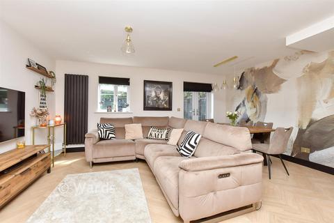 3 bedroom end of terrace house for sale, Nunnery Grove, Sheerness ME12