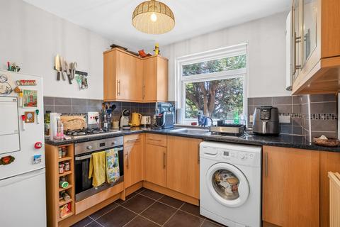 1 bedroom flat for sale, Rose Way, London