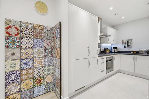 1 bedroom flat for sale, High Road Leyton, London E10