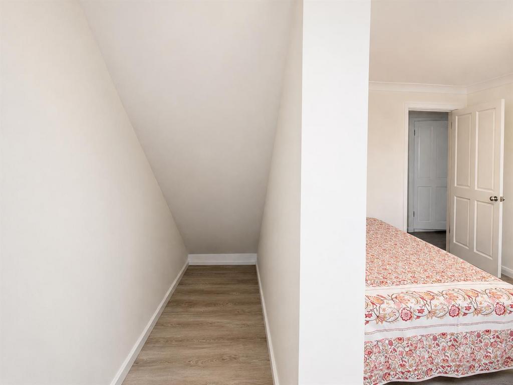 Walk-in wardrobe