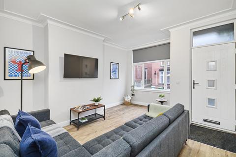 6 bedroom house to rent, Village Place, Leeds LS4