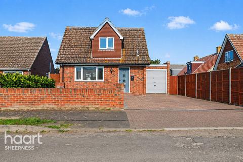 2 bedroom detached house for sale, Dreadnought Avenue, Minster