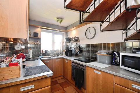 1 bedroom end of terrace house for sale, Birch Close, Hull