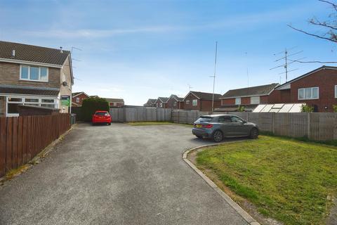 1 bedroom end of terrace house for sale, Birch Close, Hull
