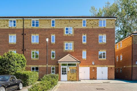 2 bedroom flat for sale, Thyme Close, Kidbrooke, London, SE3
