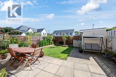 4 bedroom semi-detached house for sale, Harvester Road, Epsom, KT19