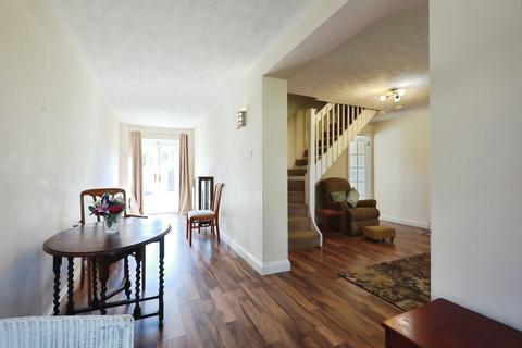 3 bedroom end of terrace house for sale, Glenmore Road, Carterton