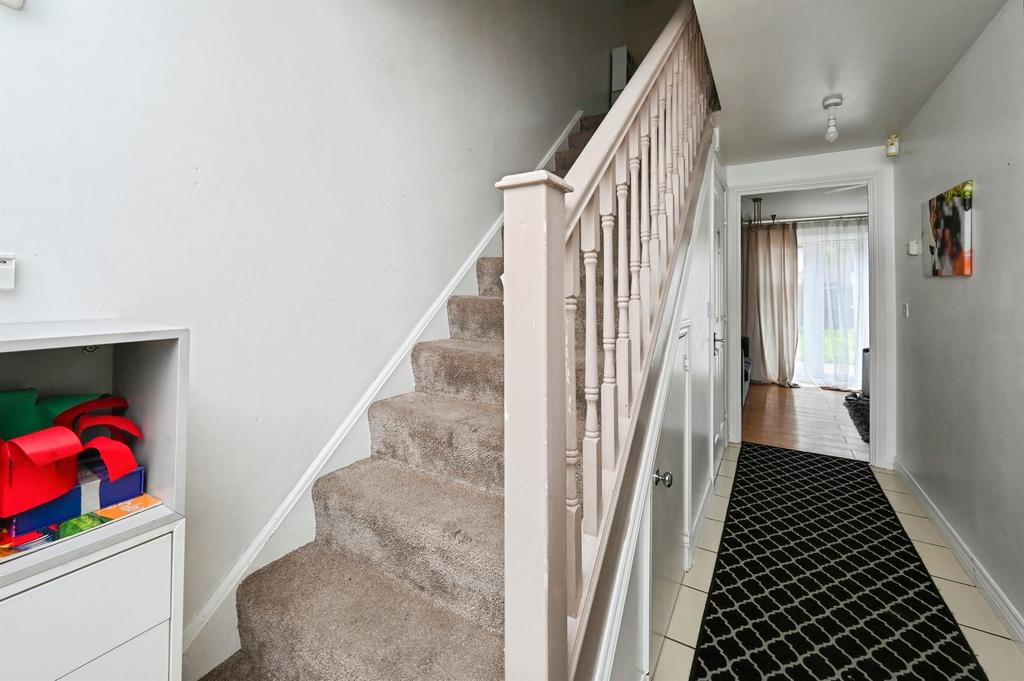 House in Nottingham, Cinderhill, Nottinghamshire - More