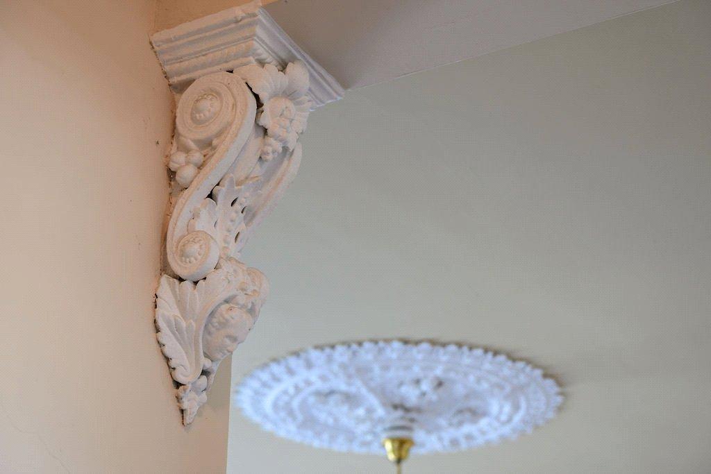 Feature Cornice