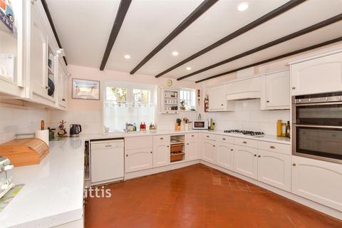 4 bedroom detached house for sale, St. John's Road, Sandown PO36
