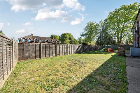 2 bedroom maisonette for sale, Northcote, Addlestone, KT15