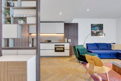 1 bedroom flat for sale, Circus Road West, London SW11