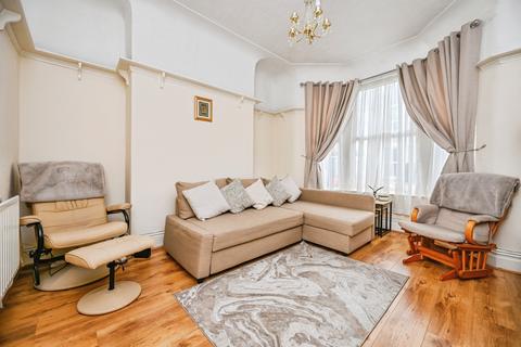 4 bedroom end of terrace house for sale, Streatham Avenue, Liverpool, Merseyside, L18