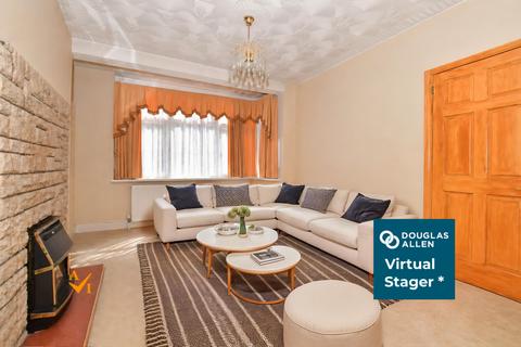 3 bedroom terraced house for sale, Overton Road, London E10