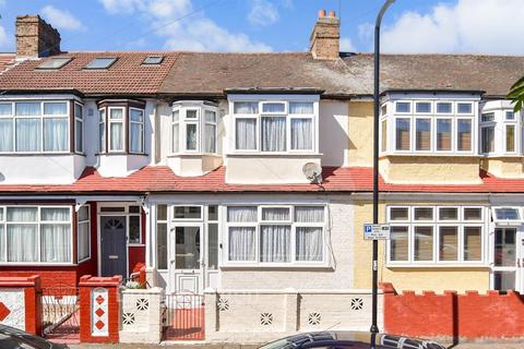 3 bedroom terraced house for sale, Overton Road, London E10