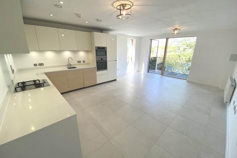2 bedroom apartment to rent, Regiment Hill, London