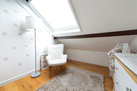 2 bedroom flat for sale, Tremlett Grove, London N19