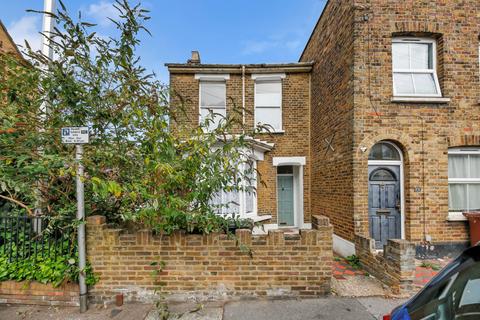 3 bedroom end of terrace house for sale, London E17