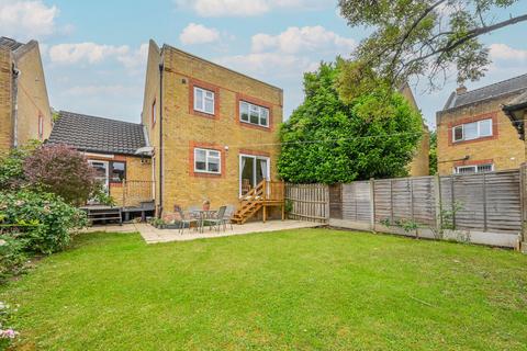 3 bedroom detached house for sale, Wintergreen Close, Beckton, London, E6