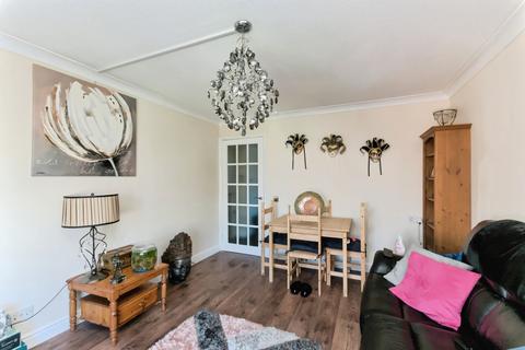 1 bedroom flat for sale, Wannock Road, Eastbourne, East Sussex, BN22