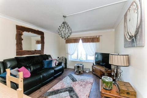 1 bedroom flat for sale, Wannock Road, Eastbourne, East Sussex, BN22