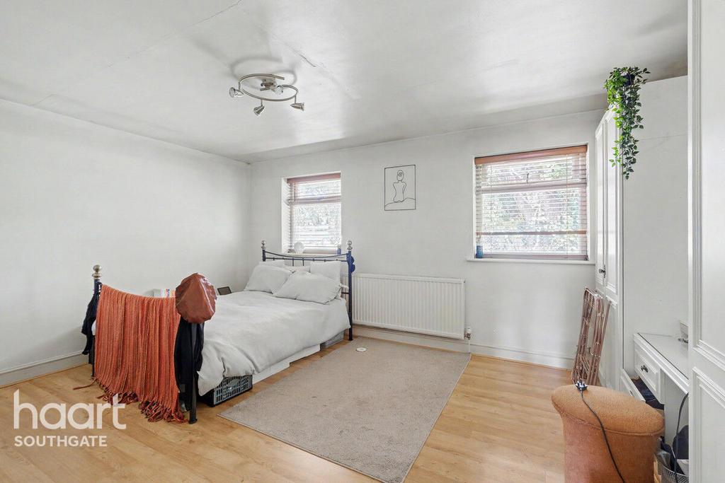 Bedroom, fireplace