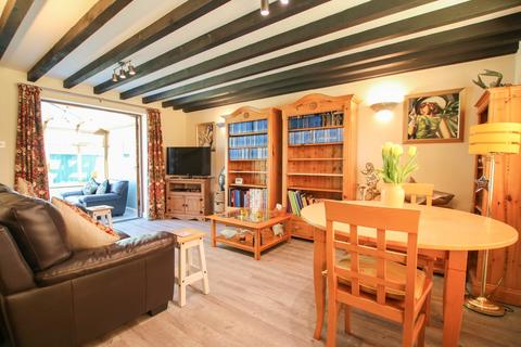 2 bedroom end of terrace house for sale, Harvest Drive, Sindlesham, Wokingham, RG41