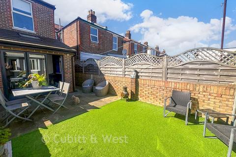3 bedroom terraced house for sale, Alverstone Road, Southsea PO4