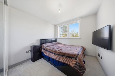 undefined, Park Terrace, Worcester Park KT4