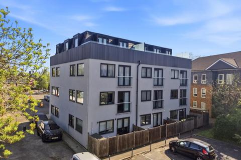 1 bedroom flat for sale, Park Terrace, Worcester Park KT4