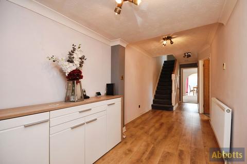 4 bedroom semi-detached house for sale, Rushbottom Lane, BENFLEET, Essex, SS7