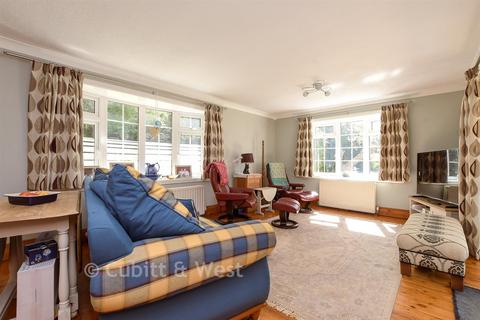 4 bedroom semi-detached house for sale, Honeycrock Lane, Redhill RH1