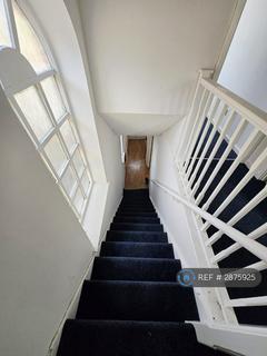 3 bedroom semi-detached house to rent, Weymouth Close, London, E6