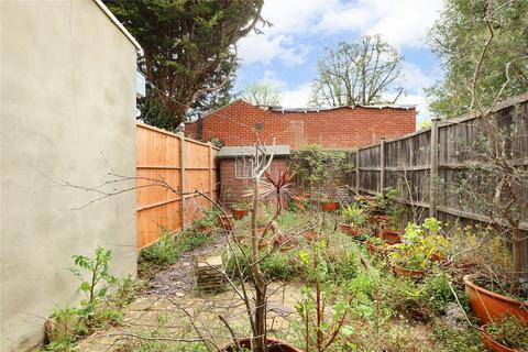 2 bedroom terraced house for sale, Duke Road, London, W4