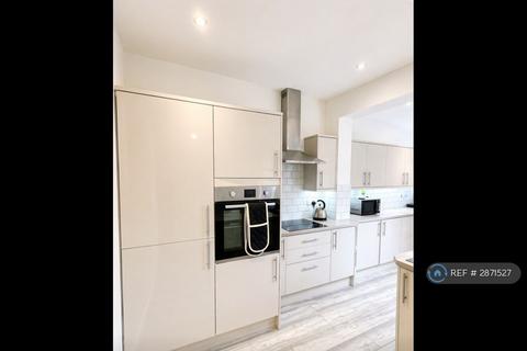 1 bedroom in a house share to rent, Baddow Road, Chelmsford, CM2