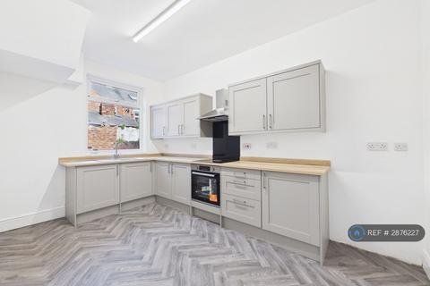 2 bedroom terraced house to rent, Hurworth St, Bishop Auckland, DL14