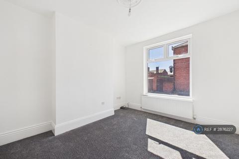 2 bedroom terraced house to rent, Hurworth St, Bishop Auckland, DL14
