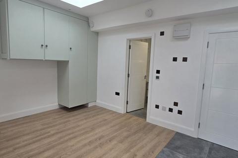undefined, Banstock Road, Edgware
