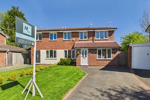 4 bedroom semi-detached house for sale, Morton Close, Old Hall, WA5