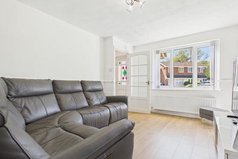 4 bedroom semi-detached house for sale, Morton Close, Old Hall, WA5