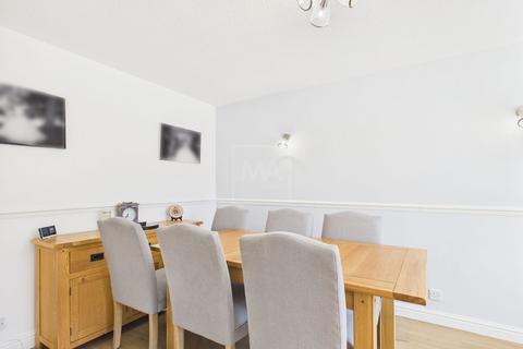 4 bedroom semi-detached house for sale, Morton Close, Old Hall, WA5