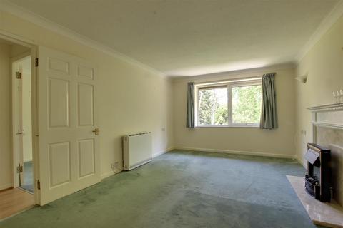 undefined, Homewillow Close, London