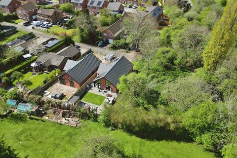 undefined, Off the Avenue, Nottinghamshire NG17
