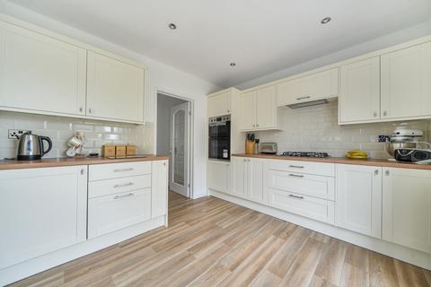 2 bedroom bungalow for sale, Frinton Road, Holland-on-Sea, Clacton-on-Sea