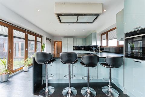 3 bedroom barn conversion for sale, Sixteen Foot Bank, Christchurch, Wisbech
