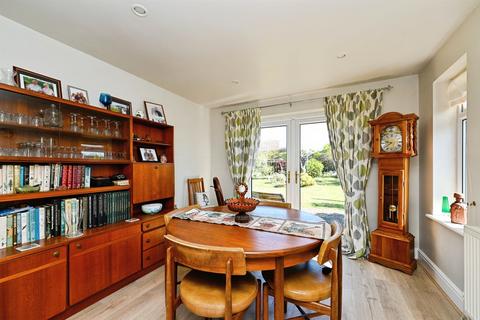 2 bedroom detached bungalow for sale, Centre Vale, Dersingham, King's Lynn