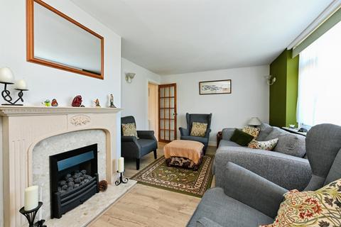 2 bedroom detached bungalow for sale, Centre Vale, Dersingham, King's Lynn