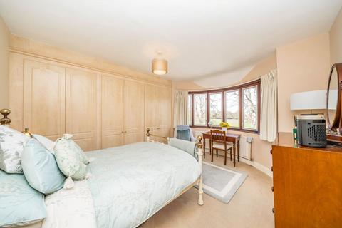 3 bedroom semi-detached house for sale, Canberra Road, Charlton