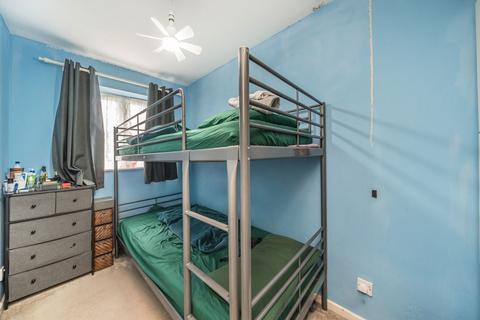 2 bedroom flat for sale, Campbell Gordon Way, London NW2