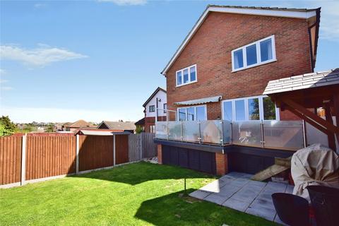4 bedroom detached house for sale, Waverley Avenue, Minster on Sea, Sheerness, Kent, ME12